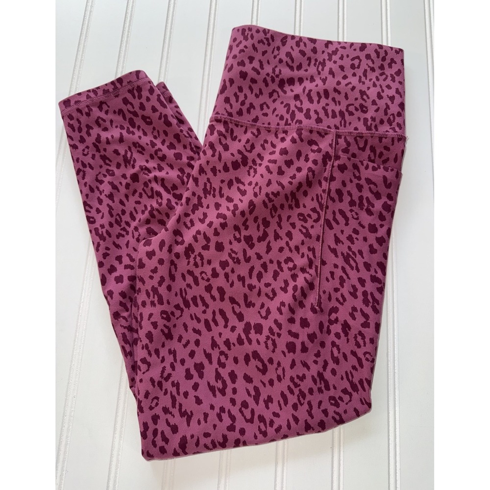 Athleta Pant Salutation Stash Pocket II Printed 7/8 Tight Pink Camo Size Large